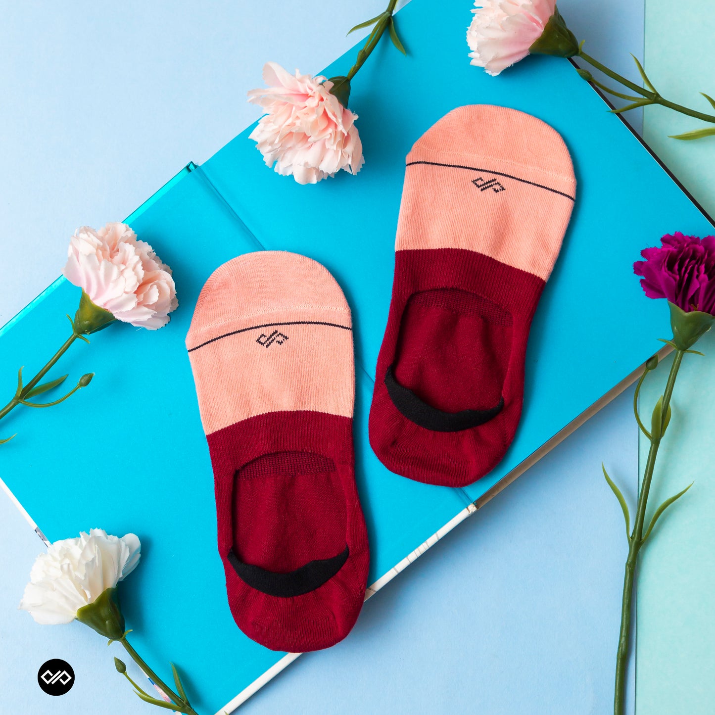 DS Unisex Invisibles – Colorful Cotton Socks in Peach & Maroon