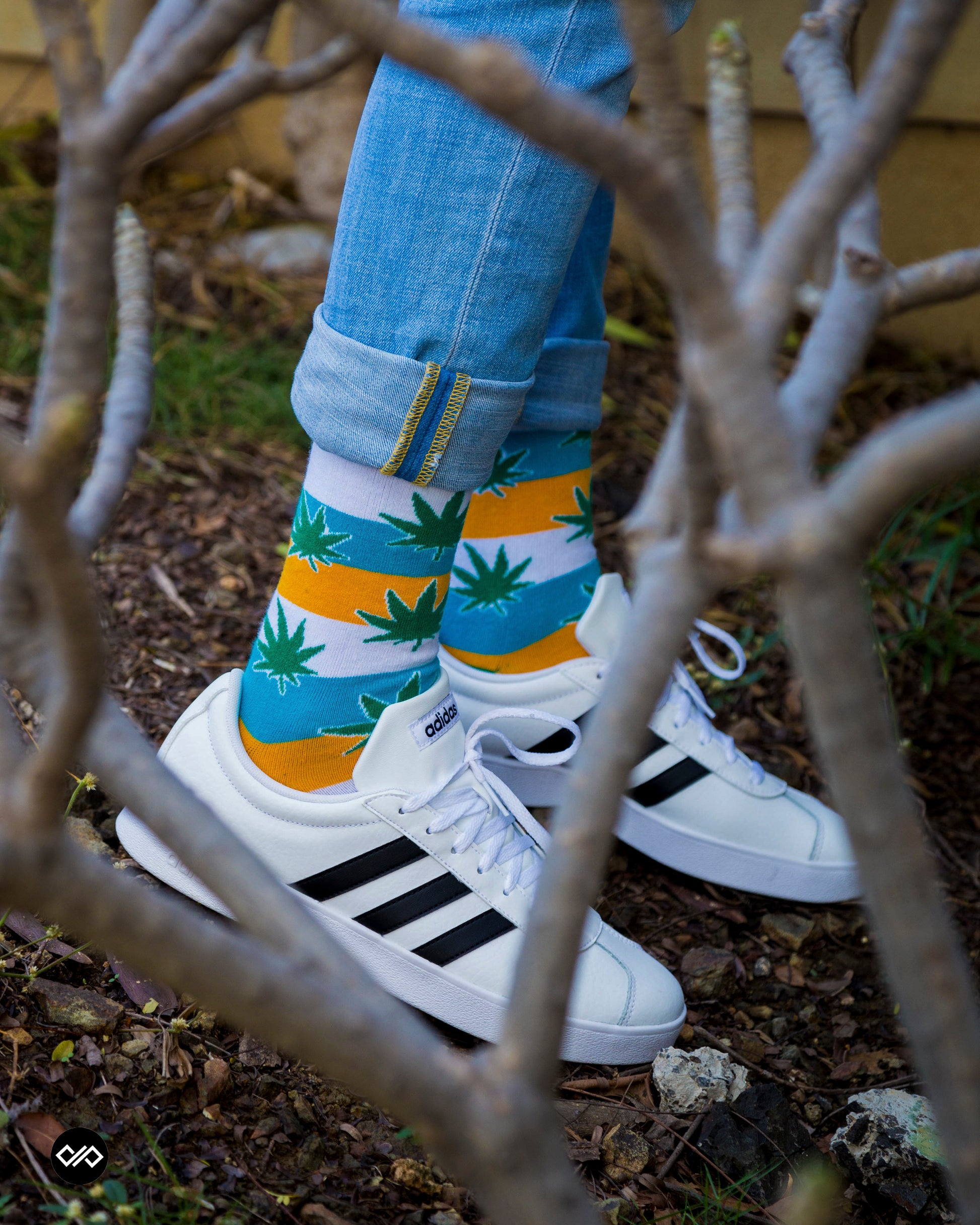 HAPPY LEAF CREW LENGTH SOCKS - Cotton Crew Socks